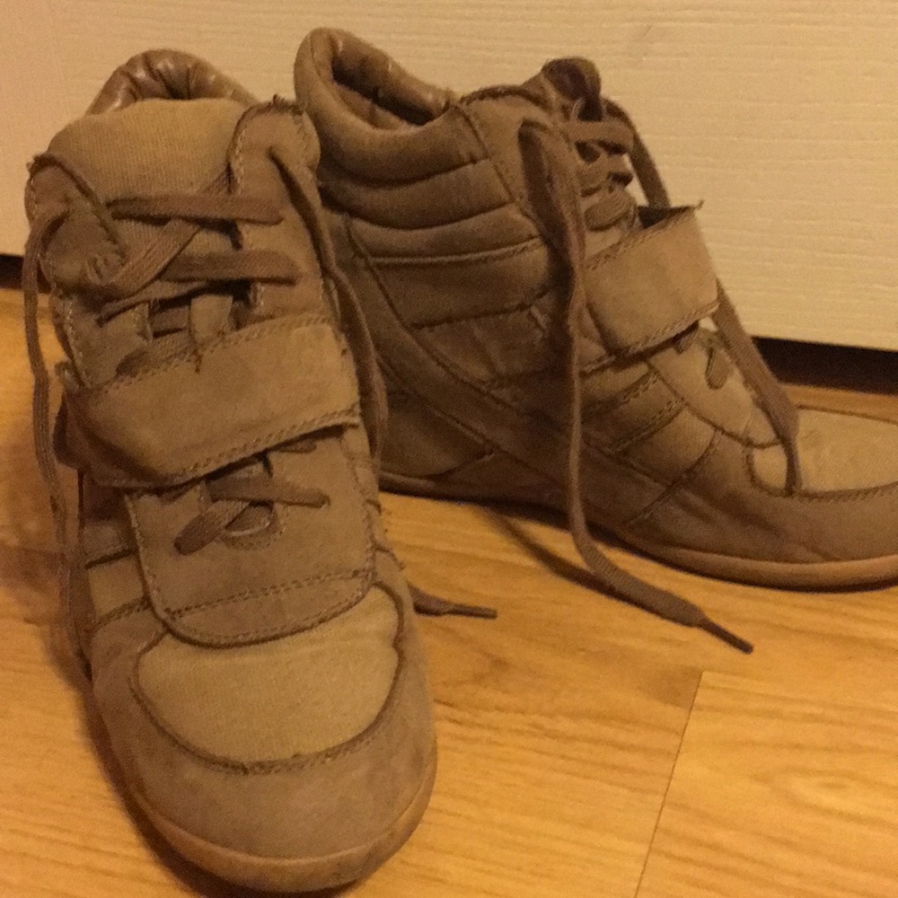 PRICE NEGOTIABLE Tan Rue 21 Sneaker Boots